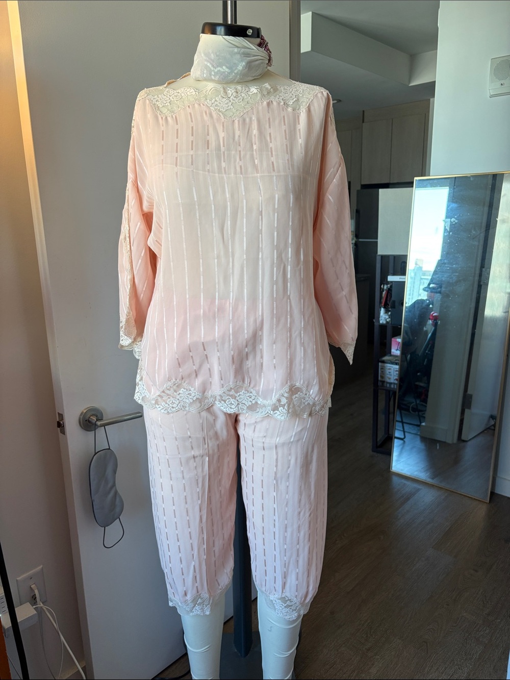 Lace-Trim Sleep Set in Pale Pink